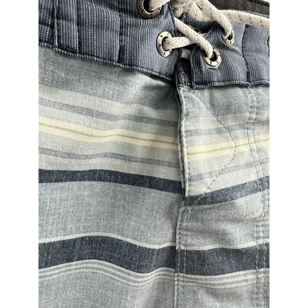Vissla Men’s Board Shorts Hook & Loop Closure Blue Stripe Pockets Size 38 EUC